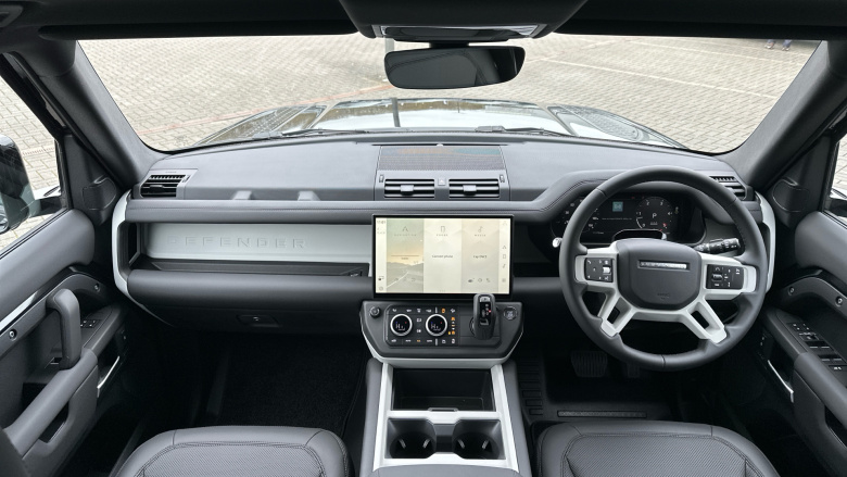 Land Rover Defender 3.0 D350 X-Dynamic SE 110 5dr Auto Diesel Estate